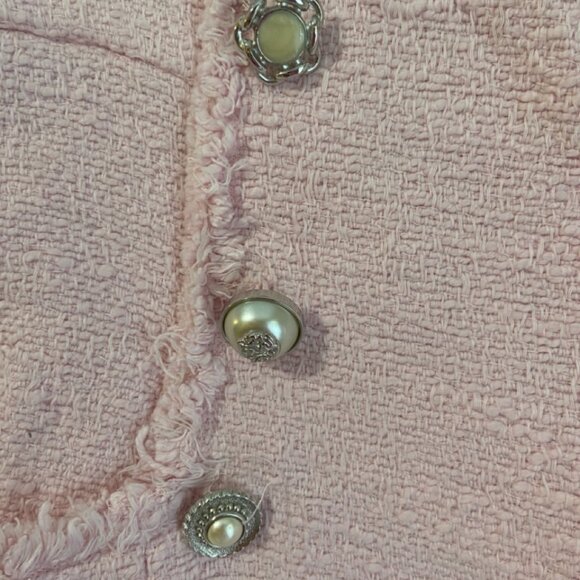 RARE! Zara Woman Pink Boucle High Waisted Shorts in Size L - Picture 2 of 16